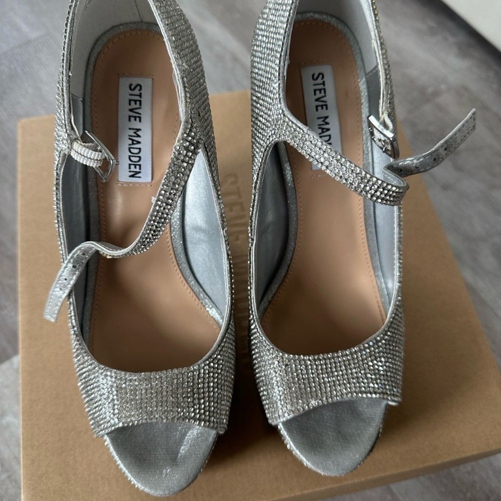 Steve Madden Silver Rhinestone Wedge Heels - Picture 2 of 2